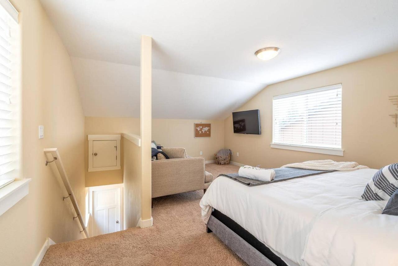 Modern Home, Four Bedrooms, King Beds Tigard Bagian luar foto