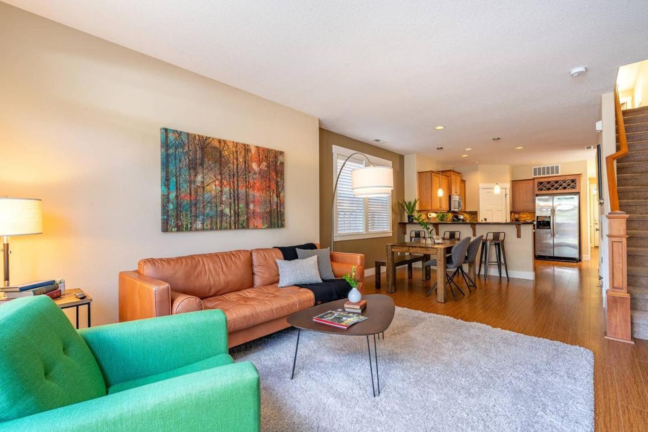 Modern Home, Four Bedrooms, King Beds Tigard Bagian luar foto