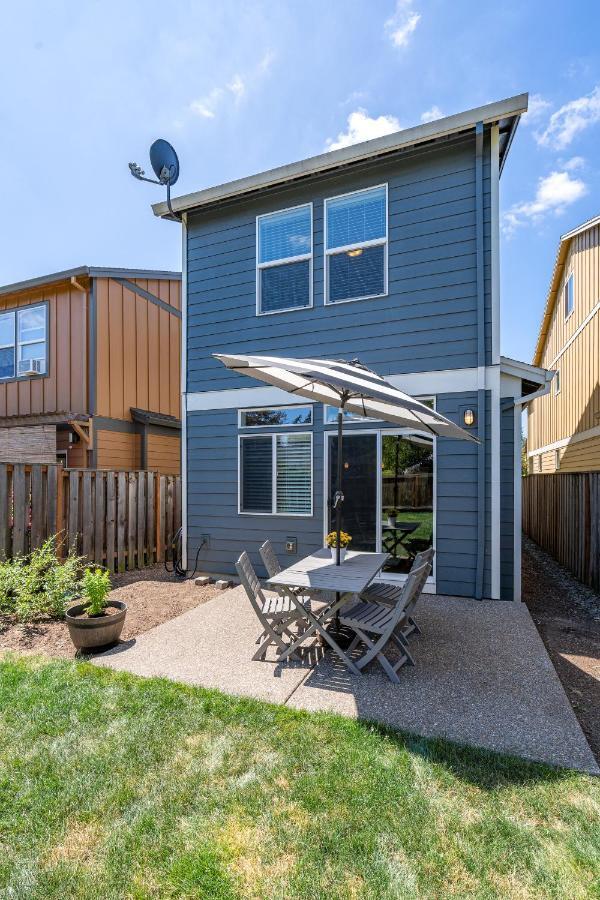Modern Home, Four Bedrooms, King Beds Tigard Bagian luar foto