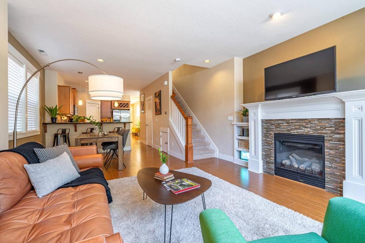Modern Home, Four Bedrooms, King Beds Tigard Bagian luar foto