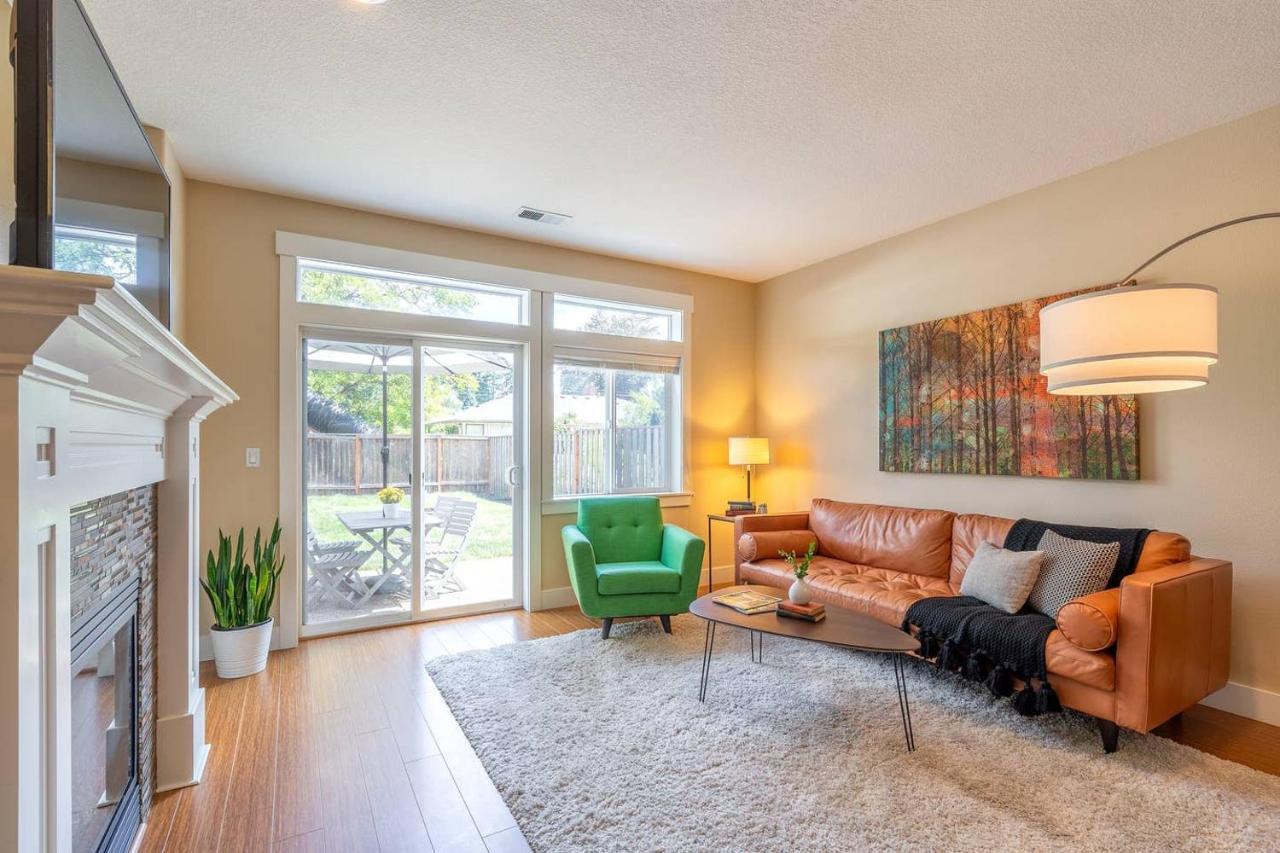 Modern Home, Four Bedrooms, King Beds Tigard Bagian luar foto